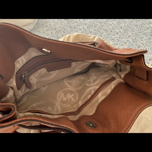 Michael Kors Soft Leather Camel Handbag - Picture 4 of 4